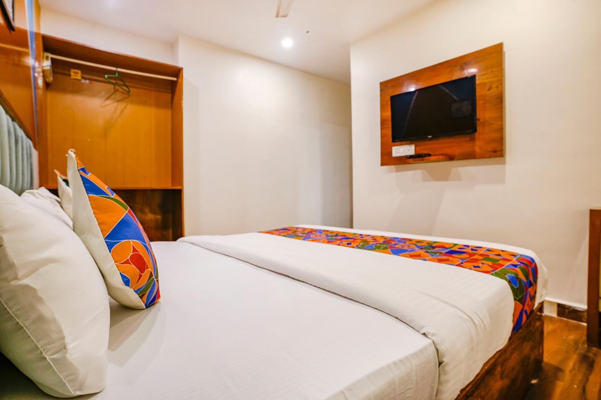 Fabhotel Twigo Inn Mumbai Bagian luar foto