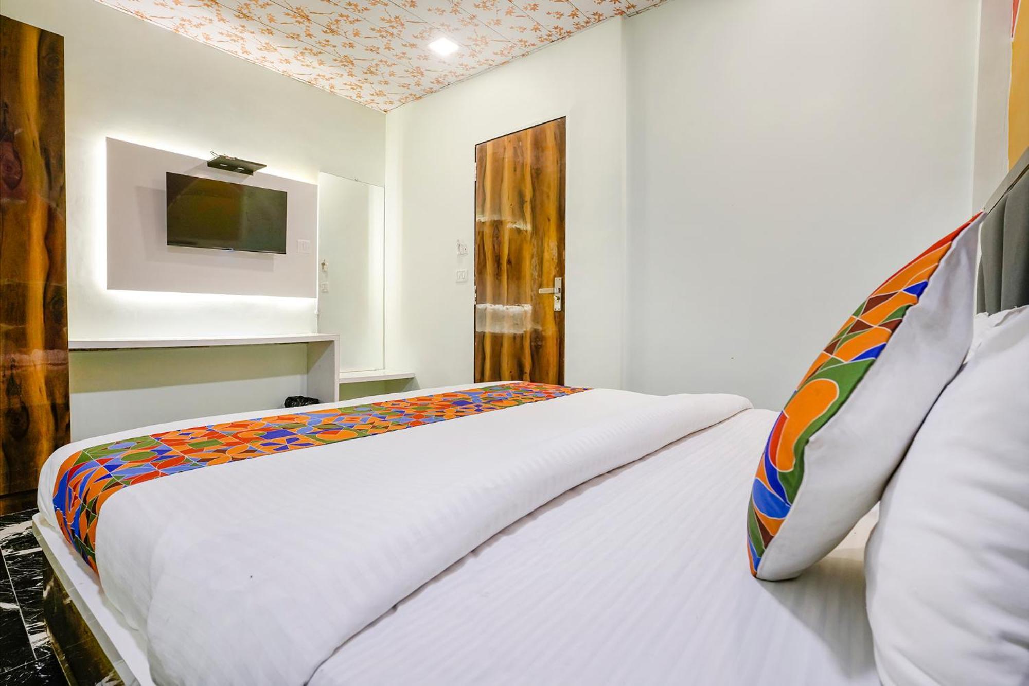 Fabhotel Twigo Inn Mumbai Bagian luar foto